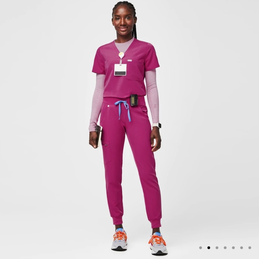 Figs Women's Magenta Track Joggers - Bright Pink
